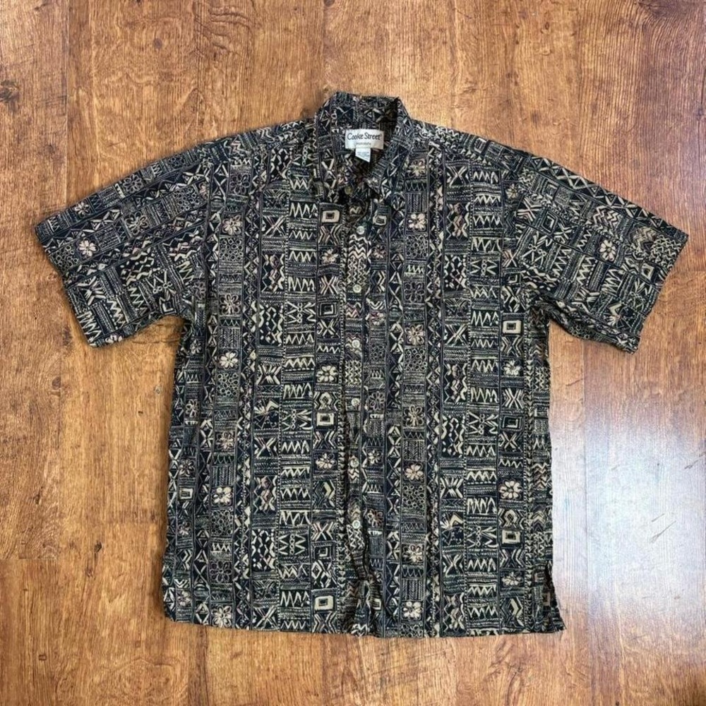 Cooke Street Honolulu Hawaiian shirt. Item 525